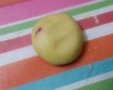 A picture of step 6 of Tutti frutti flower cookies.