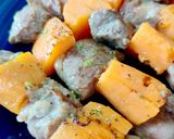 Foto del paso 5 de la receta: Brochetas de carrillada y boniato