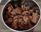 A picture of step 1 of Cookies custard pudding.