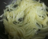 Foto del paso 1 de la receta: Bacalao cubierto de muselina de ajo sobre cebolla caramelizada
