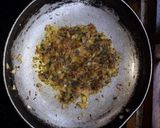 पालक गाजर रवा (palak gajar rawa recipe in marathi) रेसिपी स्टेप 2 फोटो 