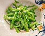 Hình bước làm 3 của món Canh Rau Cần Nước Nấu Cà Chua và Mẻ