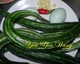 A picture of step 1 of Snake Gourd with Salted Egg.