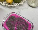 Foto langkah ke 3 dari resep Dragon fruit chia pudding.