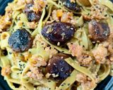 Foto del paso 8 de la receta: Tagliatelle de espinacas con picada de lomo, verduras y salsa de ostras