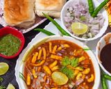 A picture of step 17 of Maharashtrian Famous Misal Pav.