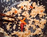 Hình bước làm 4 của món 🌱 Mì Căn Xào Sả Ớt (Vegan)