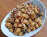 Foto del paso 3 de la receta: Garbanzos con cebolla y bacon, muy fácil