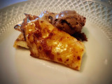 Filloas caramelizadas con crema pastelera acompañadas de helado de licor café