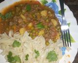 A picture of step 6 of Macaroni & minced meat plus potatoes & peas Recipe.