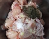 Foto langkah ke 1 dari resep Ayam Tumis Daun Jeruk.