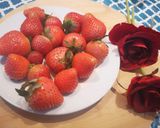 A picture of step 1 of Strawberry sauce.