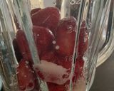 Foto del paso 1 de la receta: Helado de frutilla y chocolate