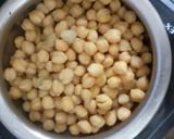 A picture of step 1 of Spinach bowl with chickpeas curry & spicy Hummus.