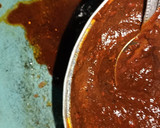 Foto del paso 4 de la receta: Mole Oaxaqueño con pollo y tortillas de maíz hechas a mano