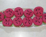 A picture of step 5 of Watermelon_shaped cookies.
