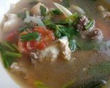 รูปขั้นตอนการทำที่ 3 ของ ต้มไก่ใส่ใบกะเพรา