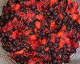 Foto del paso 1 de la receta: Crumble de frutos rojos sin azúcar