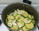 Foto del paso 2 de la receta: Bifecitos de paleta con zapallitos