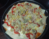 Foto del paso 2 de la receta: Pizza de atún, champiñones y pimiento morrón