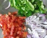 A picture of step 4 of Methi Thepla Pizza.