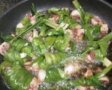 Hình bước làm 4 của món Sườn cuộn lá dứa