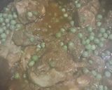 A picture of step 4 of Peas chicken curry.