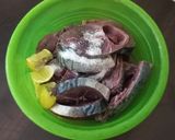 Foto langkah ke 1 dari resep Gulai Lauak khas Piaman (Gulai ikan khas Pariaman)Gulai Minang.