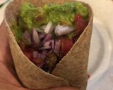 Foto del paso 3 de la receta: Tacos simples con tortilla integral