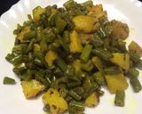 फ्रेंच बीन्स आलू की सब्जी (French beans aloo ki sabzi recipe in रेसिपी चरण 6 फोटो