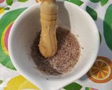 Foto del paso 2 de la receta Líquido natural a base de pétalos de cardo para hacer quesos