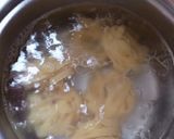 A picture of step 1 of CHICKEN ALFERADO PASTA😍.