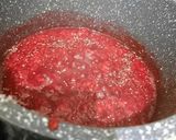 Foto langkah ke 6 dari resep Raspberry Cream Cake Ketogenic.