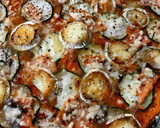 Foto del paso 7 de la receta: Pizza de salmón ahumado, calabacín y queso de cabra