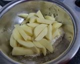 A picture of step 1 of Chilli potatoes.