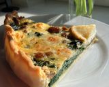 Foto del paso 20 de la receta: Quiche de espinacas y queso de cabra con uvas pasas, vegetariana