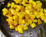 A picture of step 1 of Masala Pointed Gourd.