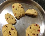 A picture of step 5 of Tutti Frutti Cookies in cooker.