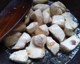Foto langkah ke 2 dari resep Tumis Ayam kecap.