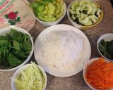 A picture of step 5 of Vietnamese springrolls.