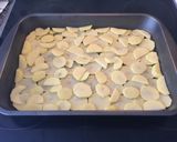 Foto del paso 1 de la receta: Pollo con verduras y cerveza al horno