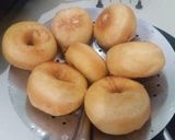Foto langkah ke 6 dari resep "Si Menul" Donat Tiga Rasa.