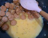 Foto langkah ke 2 dari resep Sosis Orek Telur.