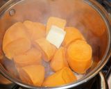 Foto del paso 3 de la receta: Chuletas de paleta de cordero al romero selladas a la sartén