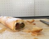 A picture of step 4 of Rhubarb Strudel.