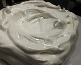 A picture of step 3 of Pavlova.