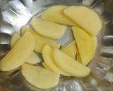 মাছের আলু-টমেটো ঝাল(macher aloo tomato jhal recipe in Bengali) রেসিপি ধাপ - 2 ছবি