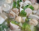 Foto langkah ke 6 dari resep Sop Selada Bola Udang Tahu.