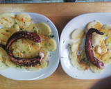 Foto del paso 5 de la receta: Patas de Pulpo a la brasa con patatas cocidas con toque pimentón