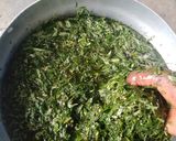 A picture of step 5 of Sweet Potato Leaf Sauce.